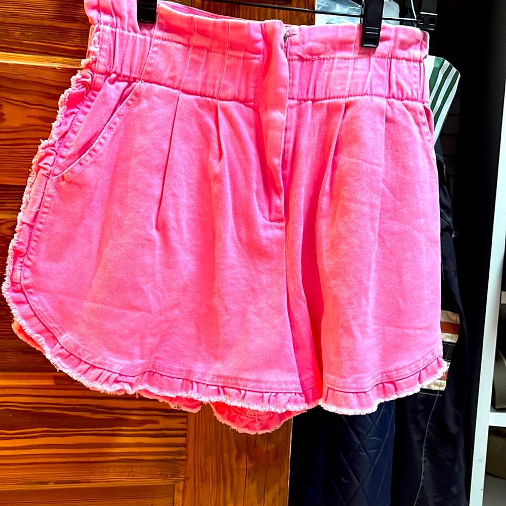 Pink Shorts Skies R Blue